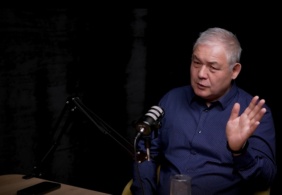 «Здесь такое начинается, введите войска»: Уалихан Кайсаров назвал ложью слова Назарбаева о декабрьских событиях