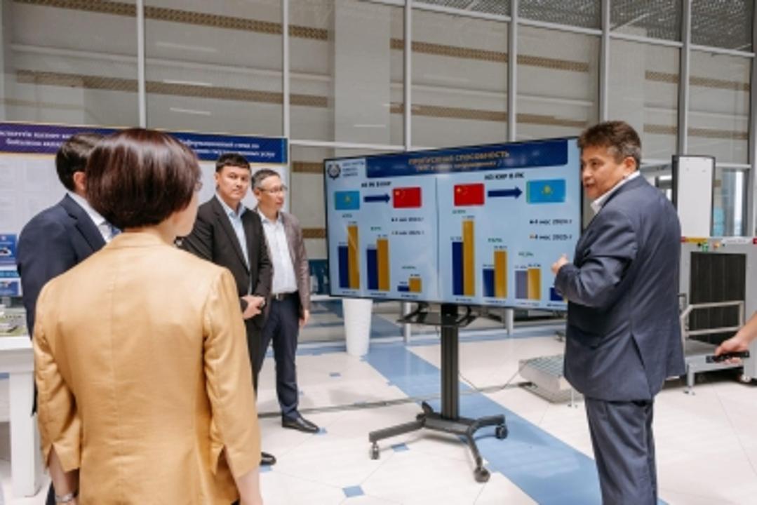 Война с очередями на границе: пункты «Нур Жолы» и «Хоргос» будут работать круглосуточно