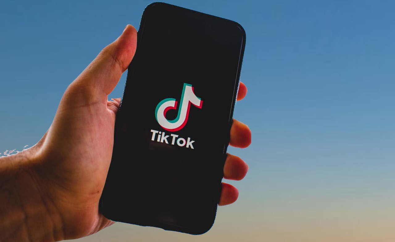 10,5 млн тенге за стримы: алматинцев наказали за незаконное казино в TikTok