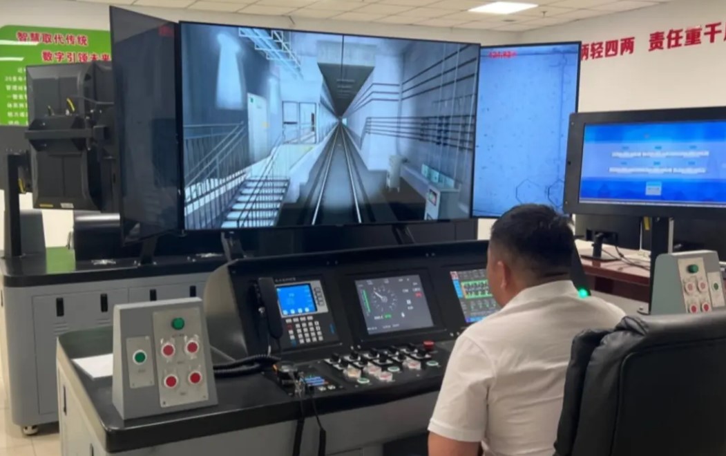 Машинисты LRT из Астаны проходят аварийную подготовку в Китае