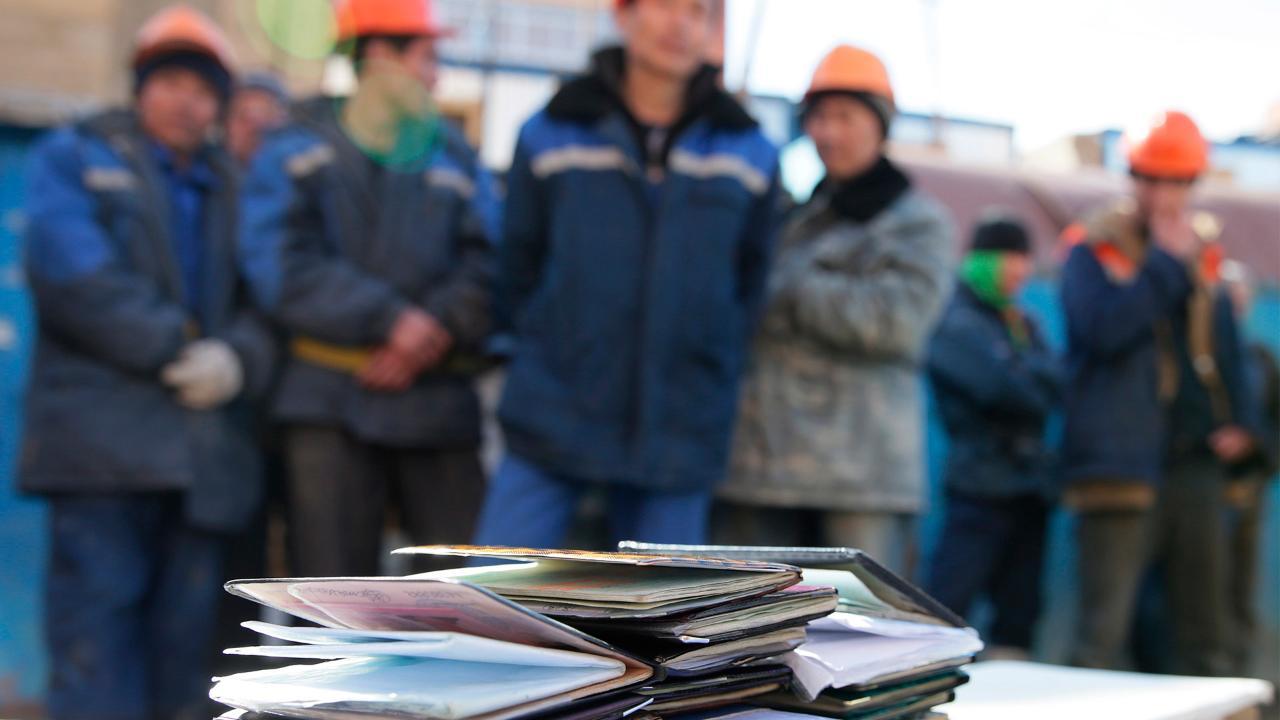 Почти 15 тысяч иностранных специалистов работают в Казахстане