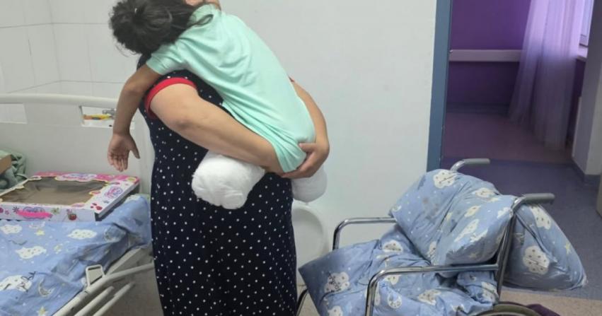 Девочка лишилась ног в ДТП: водитель автобуса в Астане избежал наказания