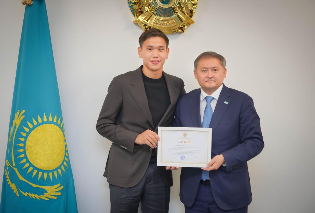Вратарь Шерхан Калмурза получил ректорский образовательный грант