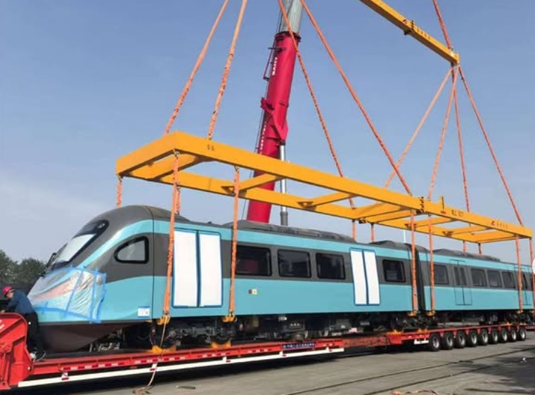 В Астану доставлены новые составы LRT: ограничат движение