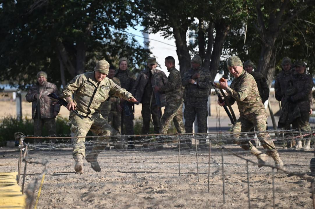 Армия Казахстана проходит проверку на боеготовность