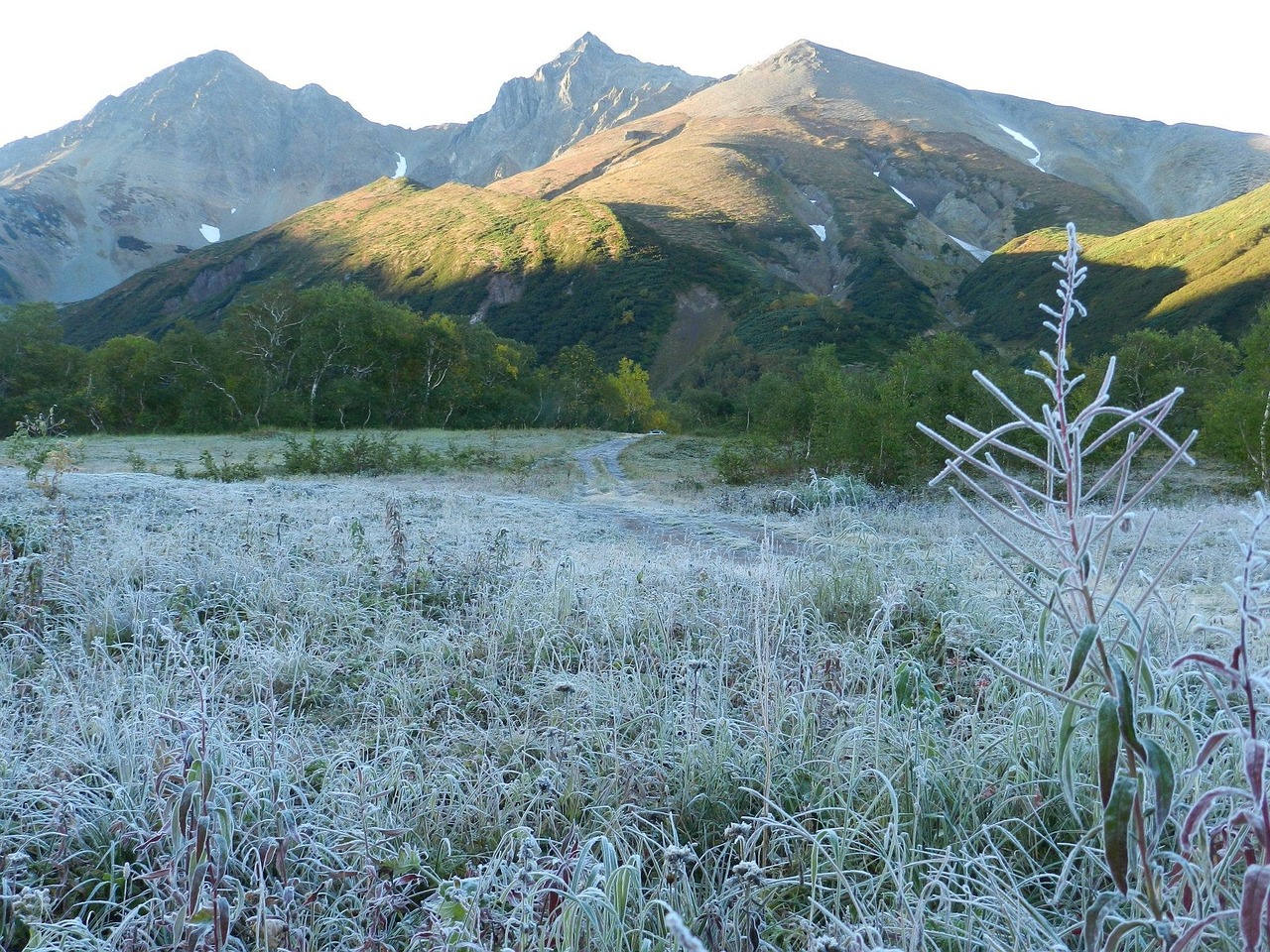 В Казахстан идёт похолодание: синоптики обещают дожди и заморозки