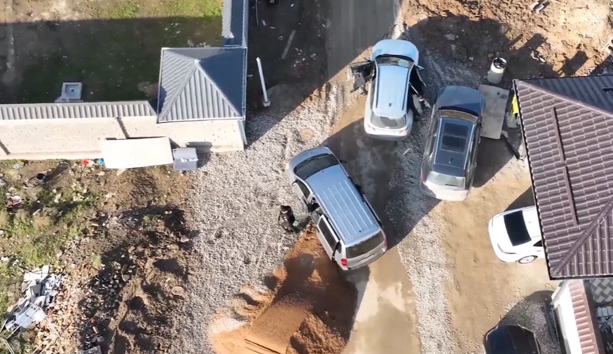 Финпирамида «Nazira Gold»: суд конфисковал 52 авто и 17 кг ювелирки у организаторов