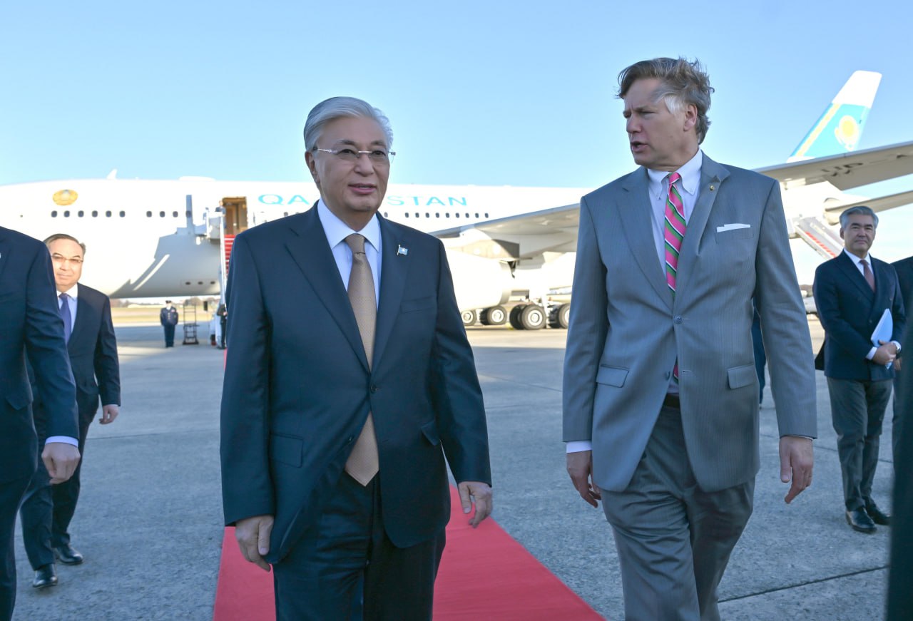 Токаев прилетел в Вашингтон