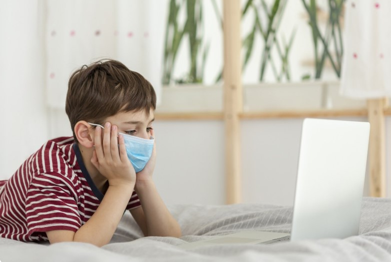 ОРВИ отступает: число заболевших снизилось, школьники возвращаются за парты