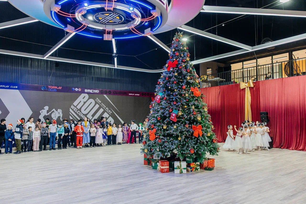 В Атырау прошли новогодние мероприятия для детей с ограниченными возможностями