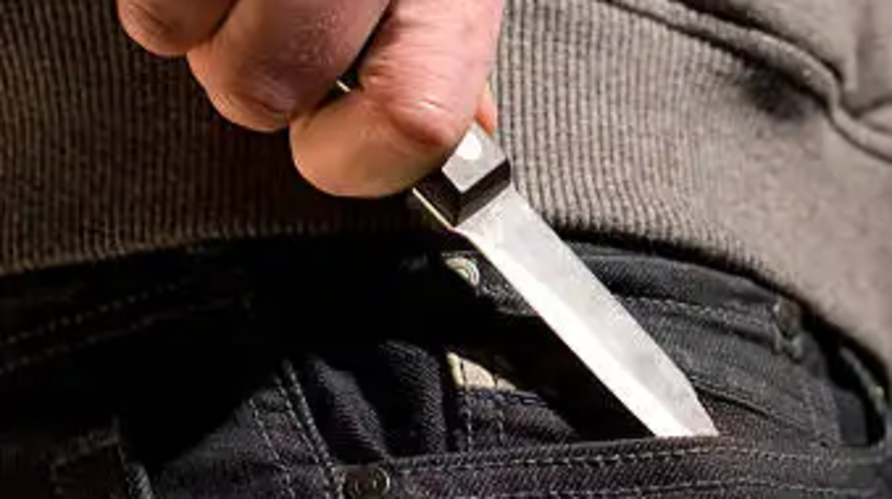 На иностранца напали с ножом на вокзале Астаны