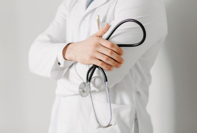 ОСМС в Казахстане расширен: теперь покрываются хронические заболевания