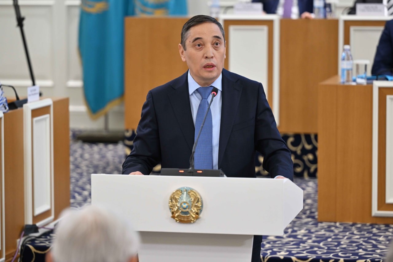 Дихан Қамзабекұлы білім жүйесіндегі зайырлылық пен мәдениеттің Ата Заңда нақты айқындауды ұсынды