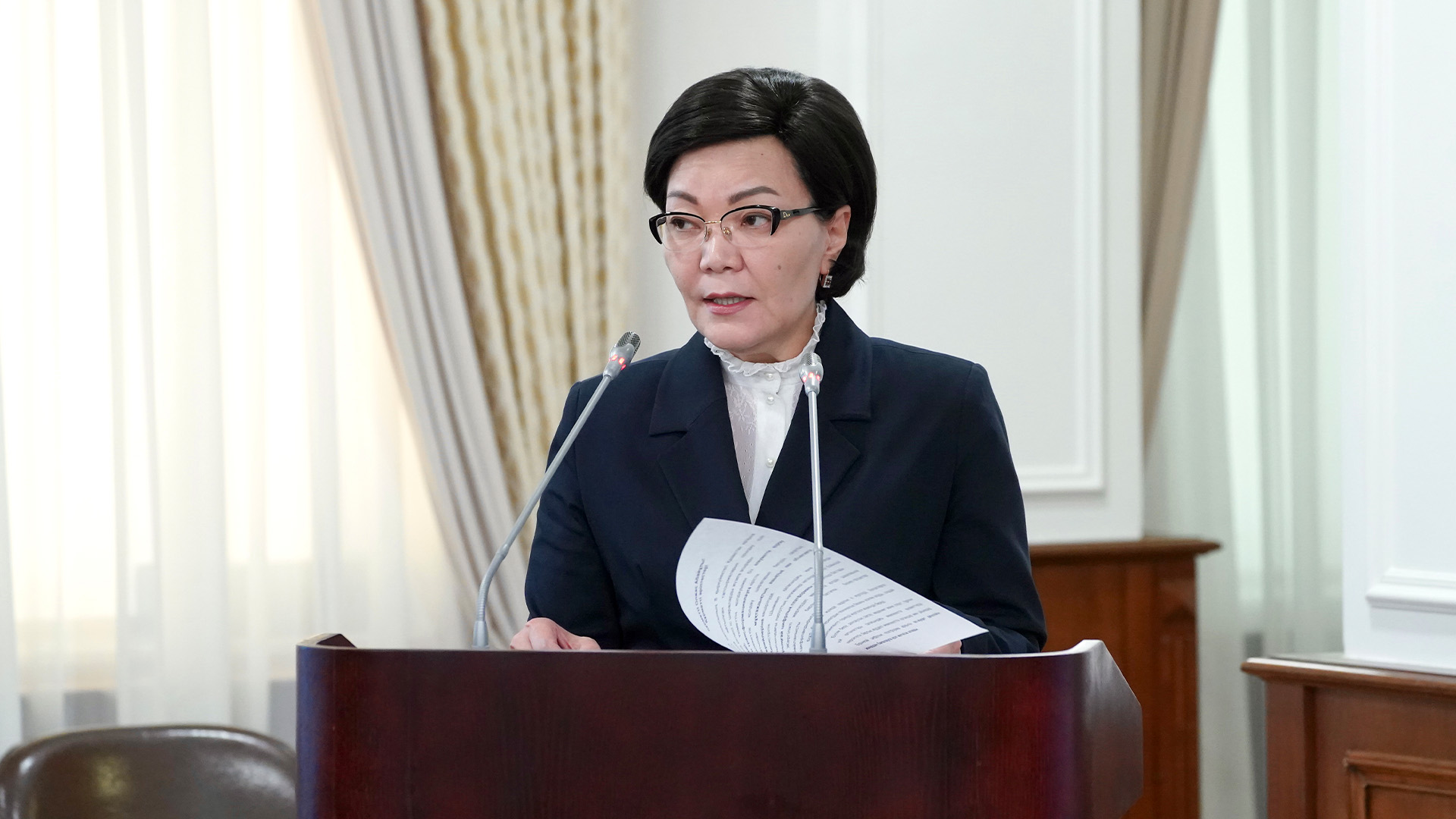 Светлану Жакупову сняли с поста министра труда и соцзащиты