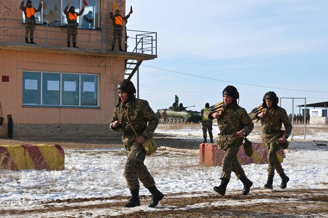 После гибели солдат в армии усилена дисциплина и уволены командиры - Минобороны