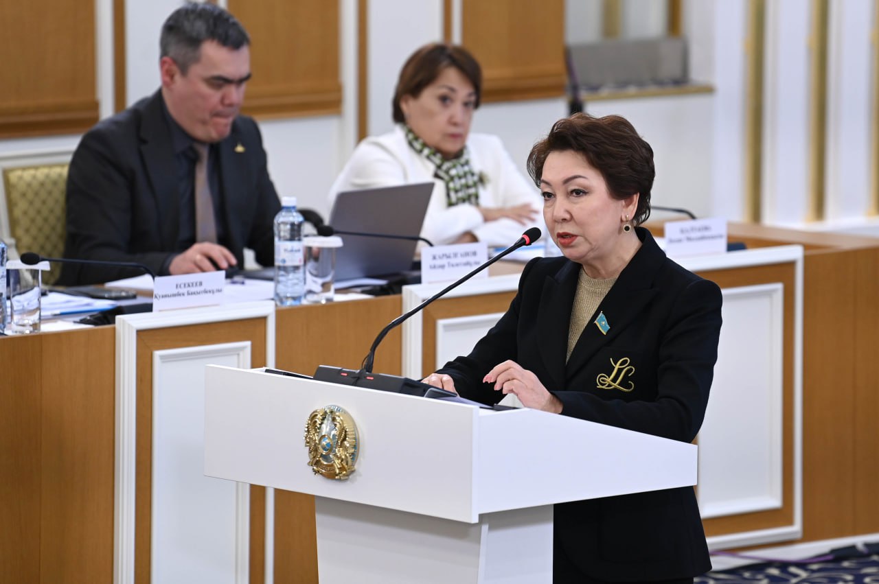 Дания Еспаева: бізге жекелеген түзетулер емес, жаңа Конституция қажет