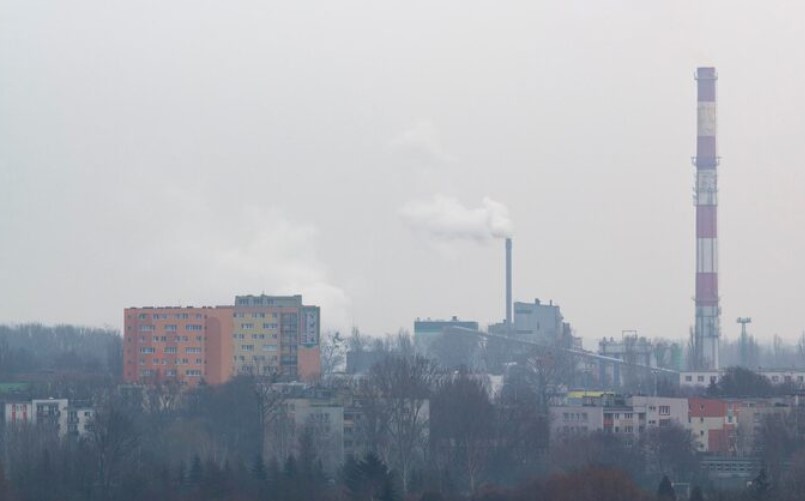 Смог застыл над Усть-Каменогорском: жители дышат с трудом