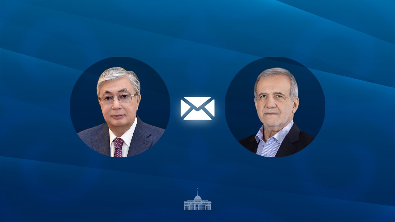 Токаев поздравил Президента Ирана с Днем Исламской революции