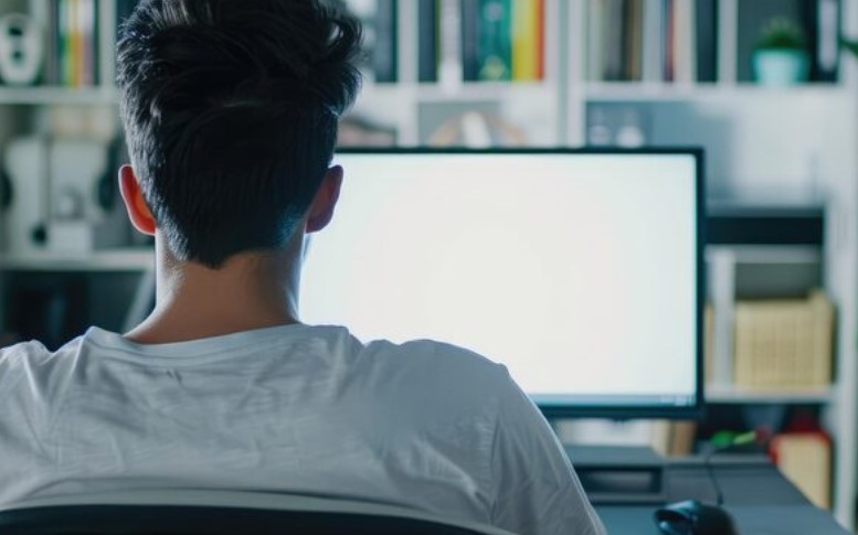 Ложное изнасилование за деньги: в Талдыкоргане осудили банду интернет-вымогателей