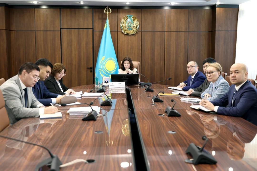 Меньше форумов и совещаний: министр Сулейменова урезает бюджет