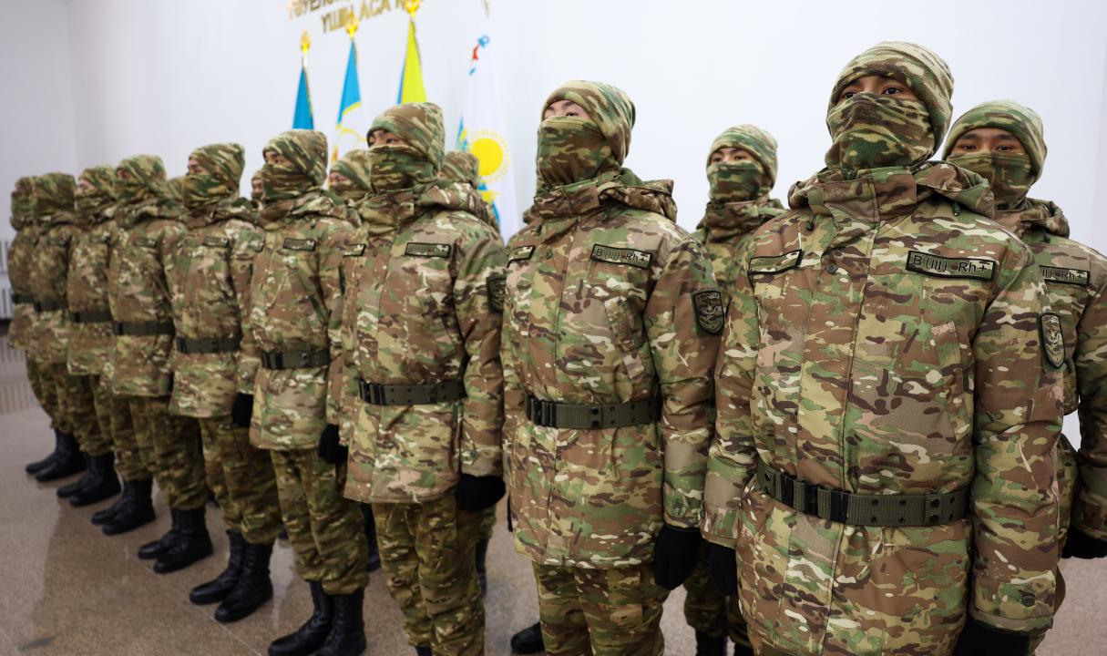 Кредиты казахстанских солдатов на 300 млн тенге заморожены на время службы