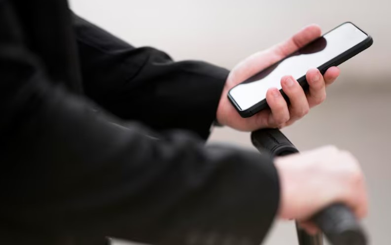 Мошенники пугают казахстанцев сообщениями от налоговой