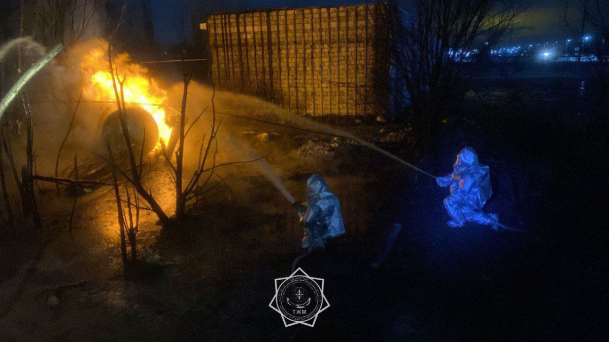 Мощный взрыв произошел на газовой заправке в Актобе