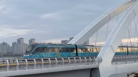 В Астане предложили установить тариф на проезд в LRT в размере 200 тенге