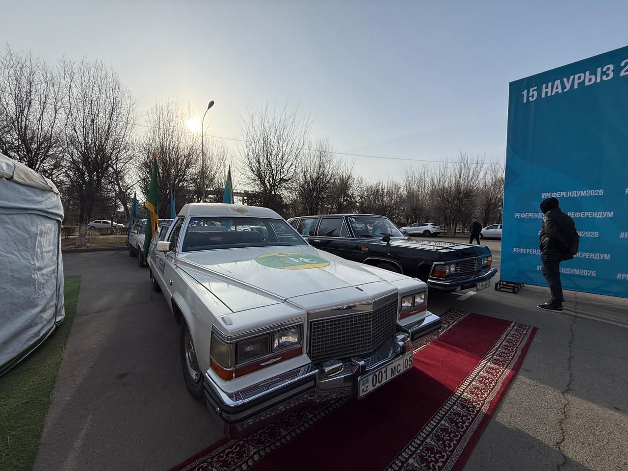 Референдум: Қонаев қаласында ретрокөліктер шеруі өтті