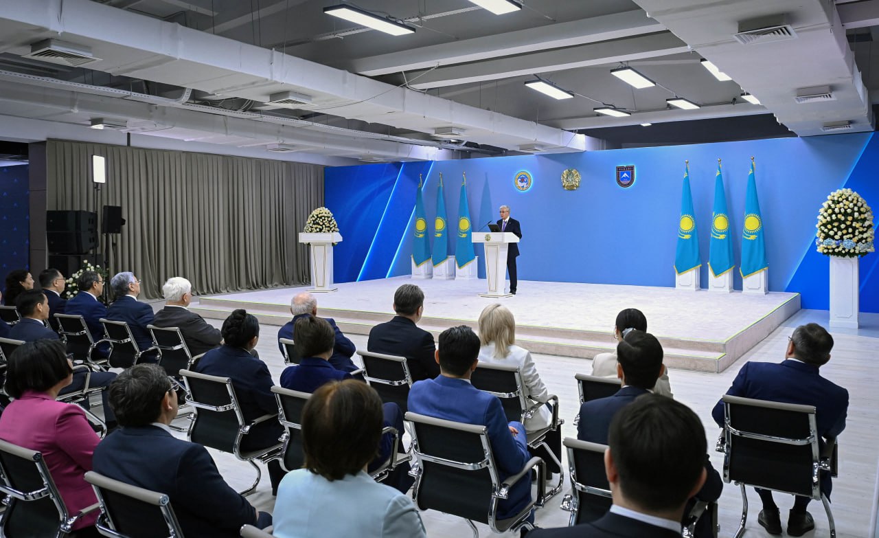 Новый курс через науку и Конституцию: о чём говорил Токаев в Алматы