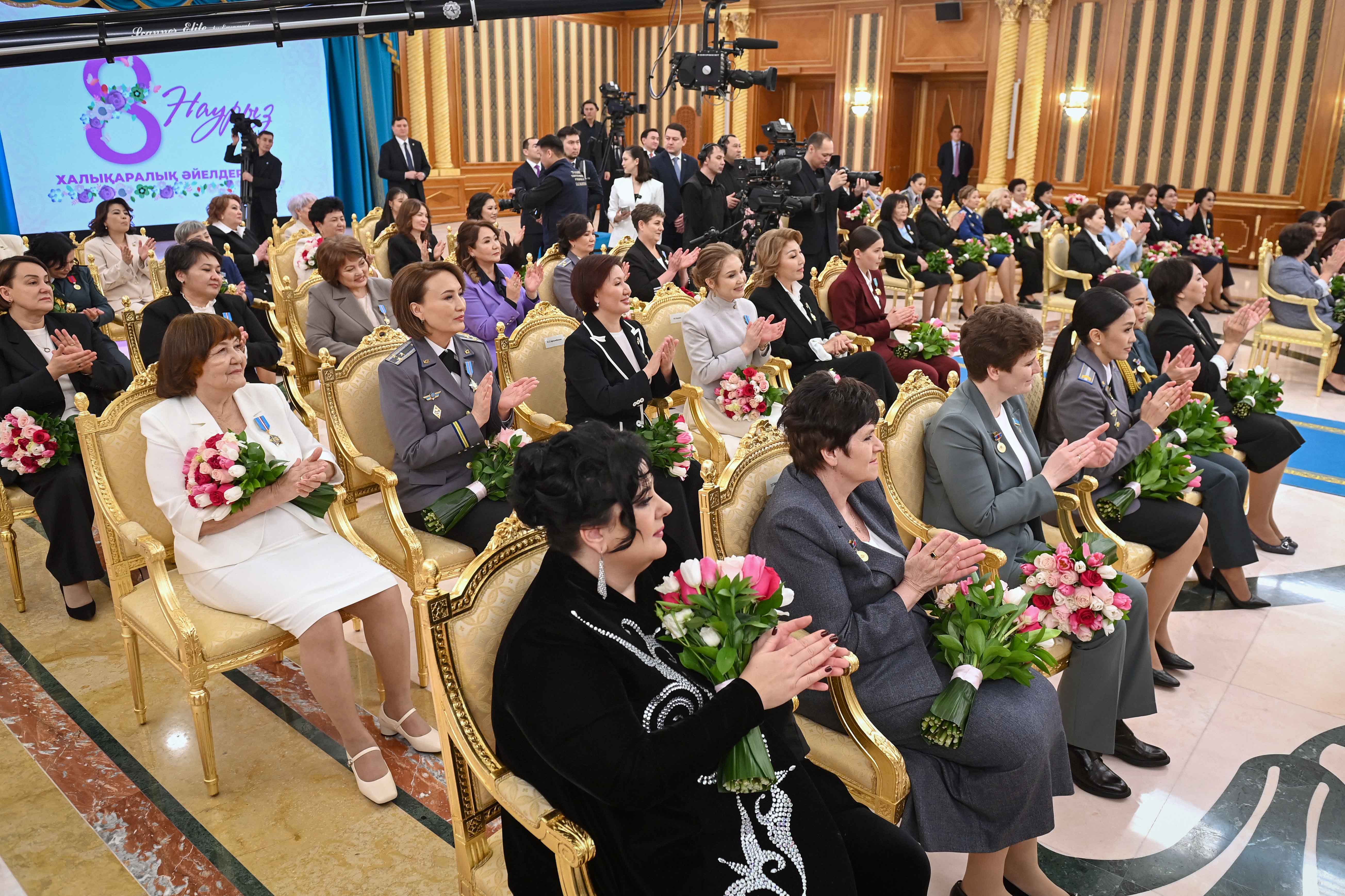 8 марта в Казахстане отметили Международный женский день: поздравления Президента и праздничные мероприятия