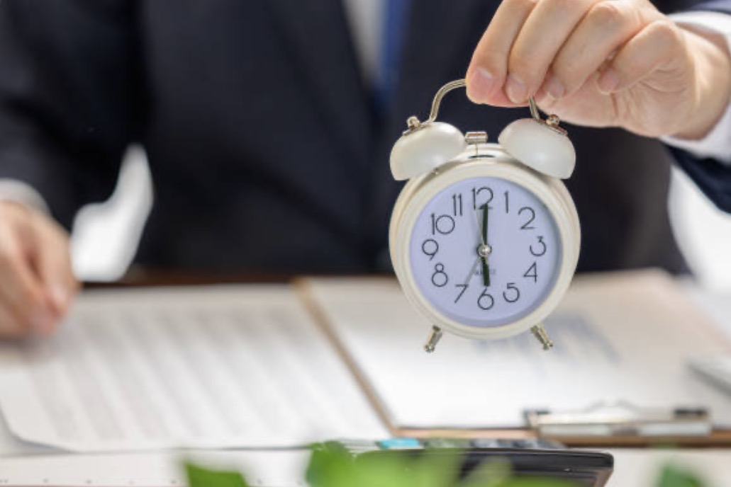 Ломбард vs банк: как залог влияет на кредитную историю казахстанцев