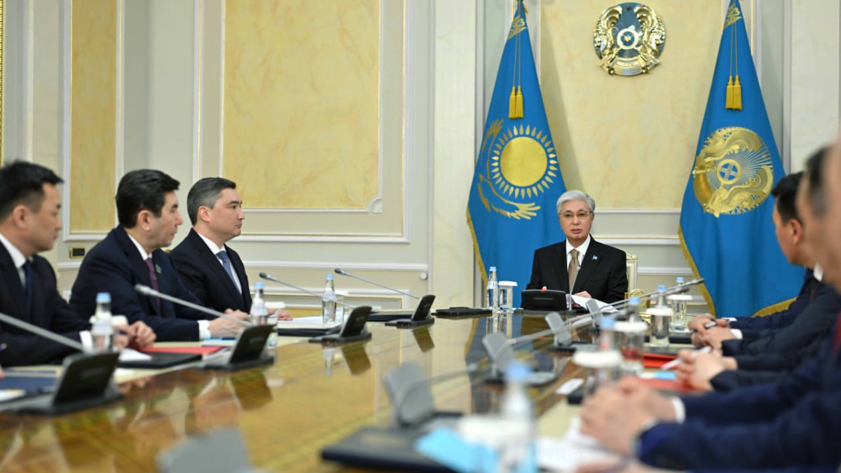 Казахстан готовится к новым вызовам: Токаев обсудил нацбезопасность и экономические приоритеты