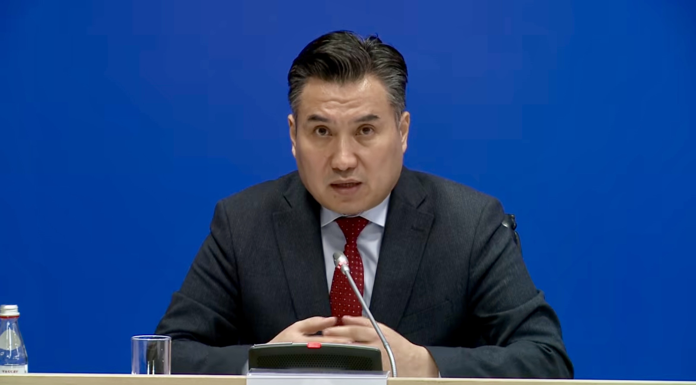 Для востребованных кадров и инвесторов действует упрощенный порядок въезда – глава Минтруда