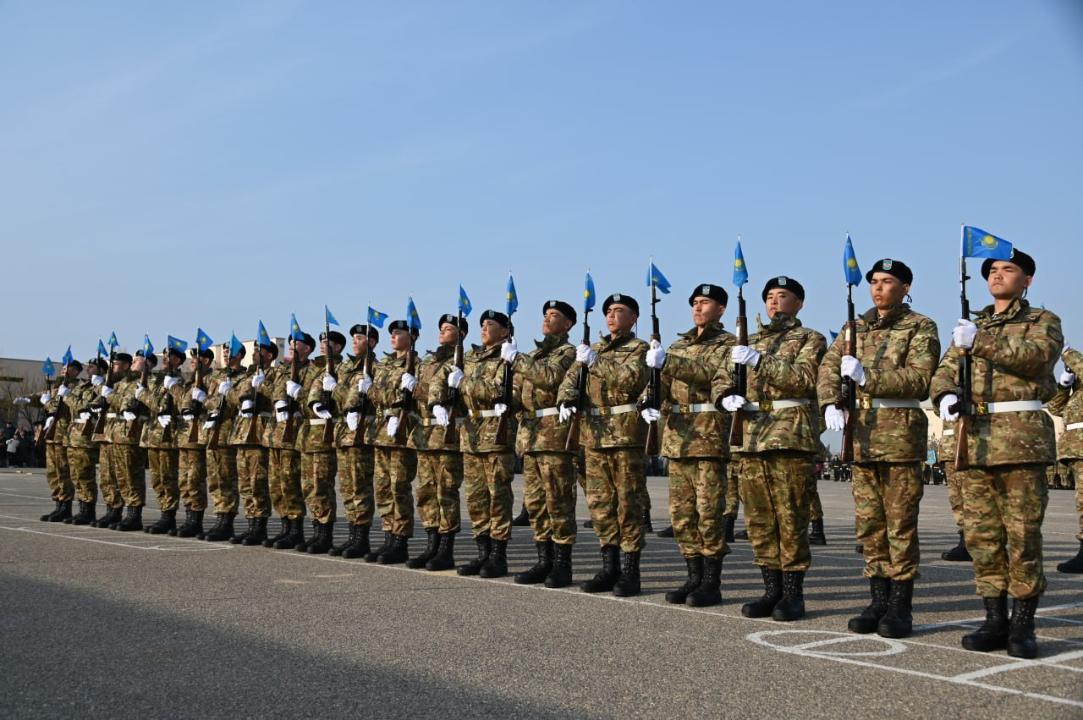 Военным Казахстана пересчитали выплаты: что изменилось?