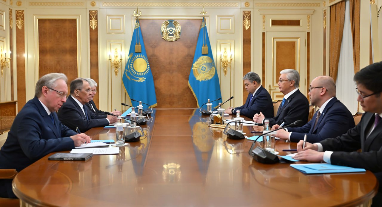 Подготовка визита Путина: Токаев встретился с Лавровым