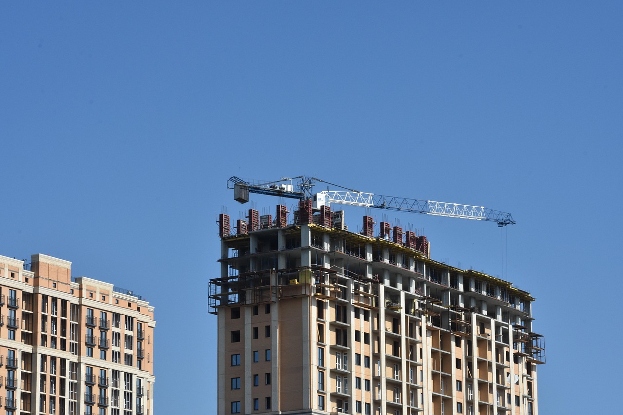 В Астане ужесточат контроль за застройкой и сносом аварийного жилья
