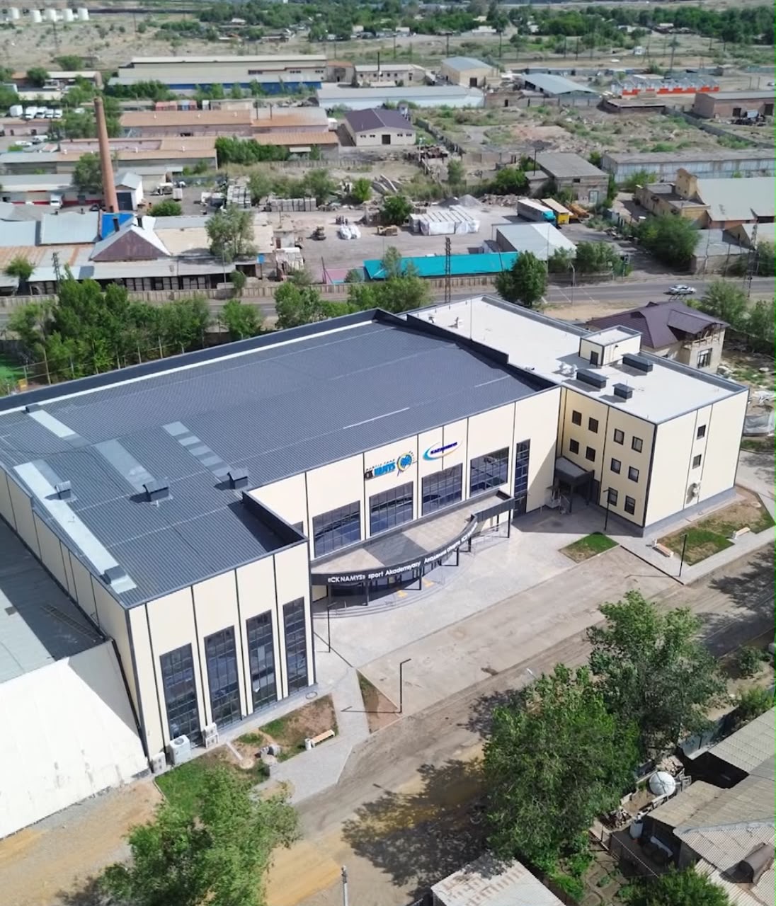 Казахмыс инвестирует в развитие Ұлытау: Руслан Өскенәлі ознакомился с реализацией социальных проектов