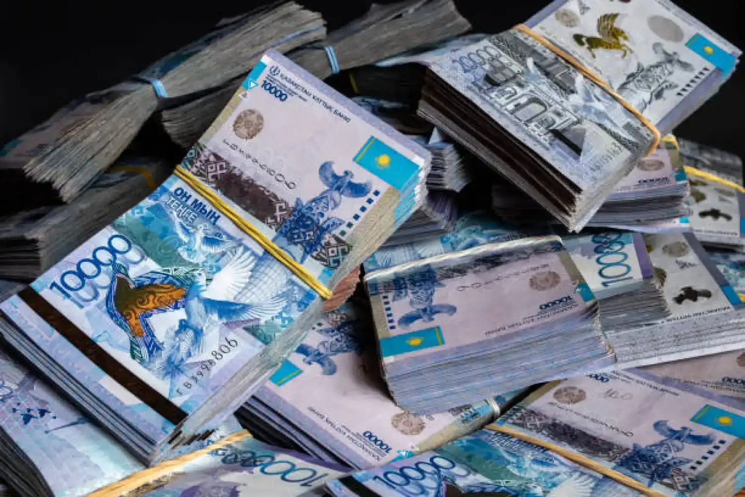 Қазақстанда орташа айлық жалақы 442 мың теңгеге жетті
