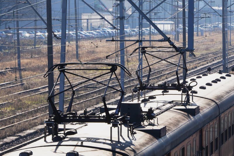 Подростка ударило током на крыше вагона в Костанае