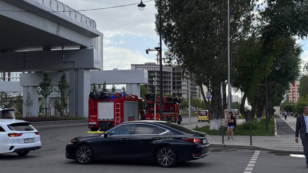На линии LRT в Астане произошло возгорание электрокабеля