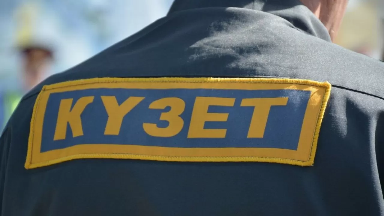 Камеры вместо людей, копейки вместо зарплат: как рынок безопасности в Казахстане бьет рекорды за счет нищих охранников