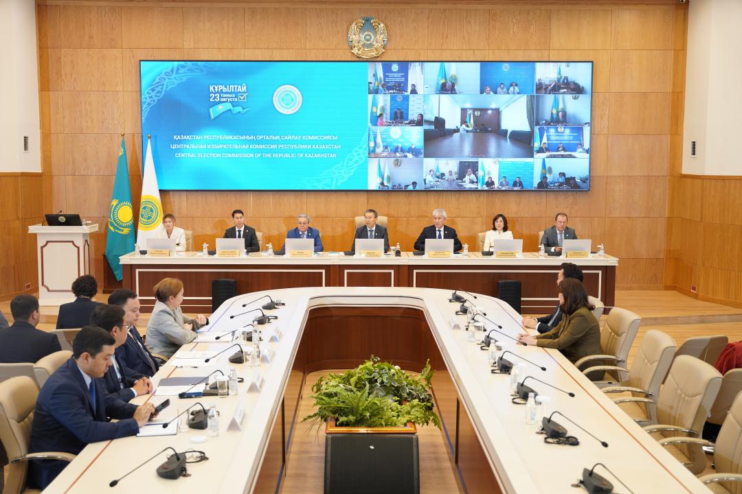 ЦИК зарегистрировала партийный список «Әділет» на выборы депутатов Курултая