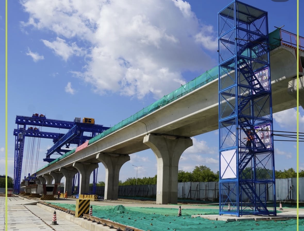 LRT до Косшы ускорят: на стройке задействовали уникальную технику