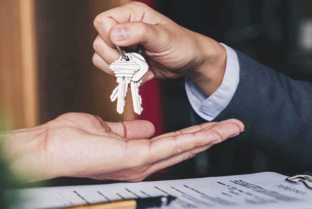 Займы маскировал под куплю-продажу: у североказахстанца конфисковали шесть квартир