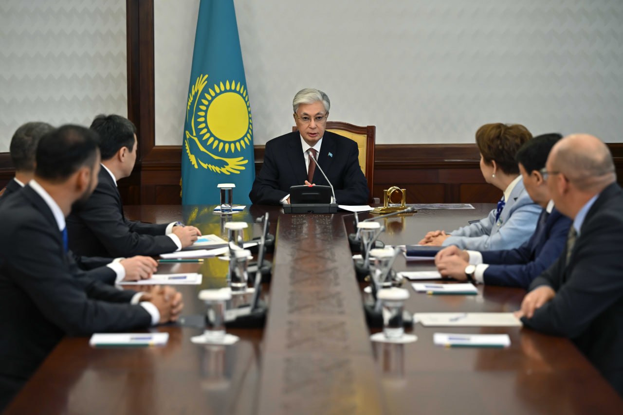 Токаев обсудил кандидатуру Бектенова на пост премьера с лидерами фракций