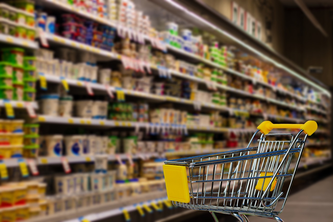 Продукты в Казахстане впервые за год начали дешеветь