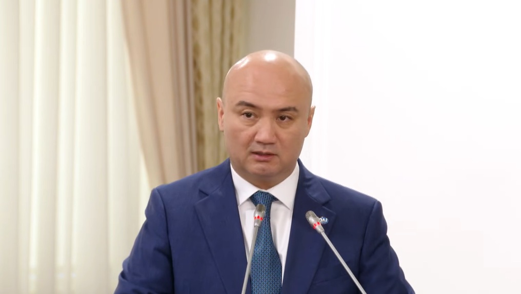 Бектенов «ҚазАвтоЖол» басшысына: «Жол сапасын түзетіңіз, болмаса бұл шаруамен басқалар айналысады»