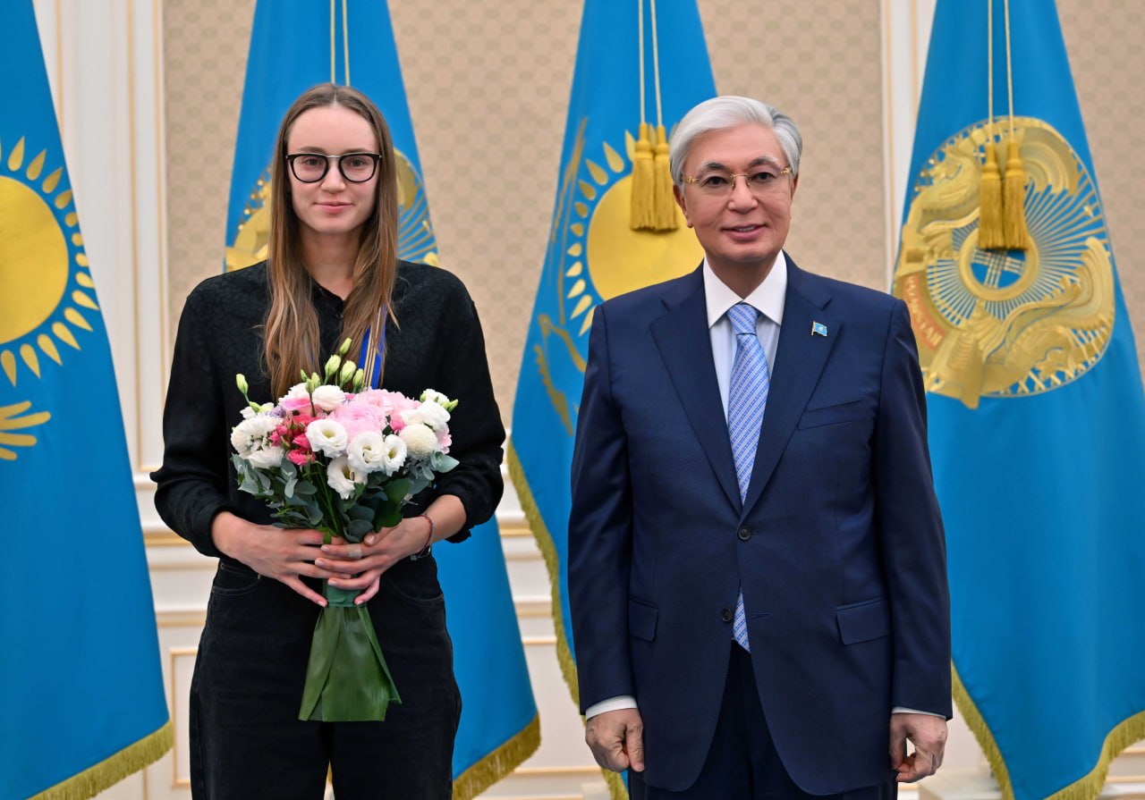 Рыбакина заявила Токаеву, что горда представлять Казахстан