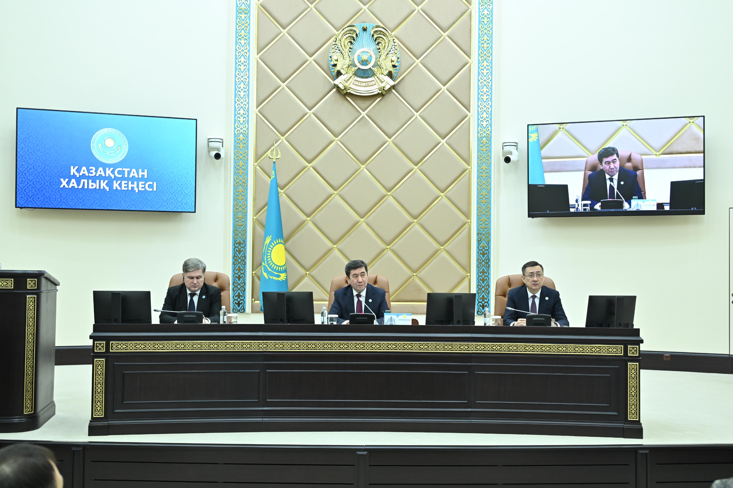 Халық кеңесінің төрағасы Мемлекет басшысының Жолдауын іске асыру бойынша негізгі міндеттерді айқындады